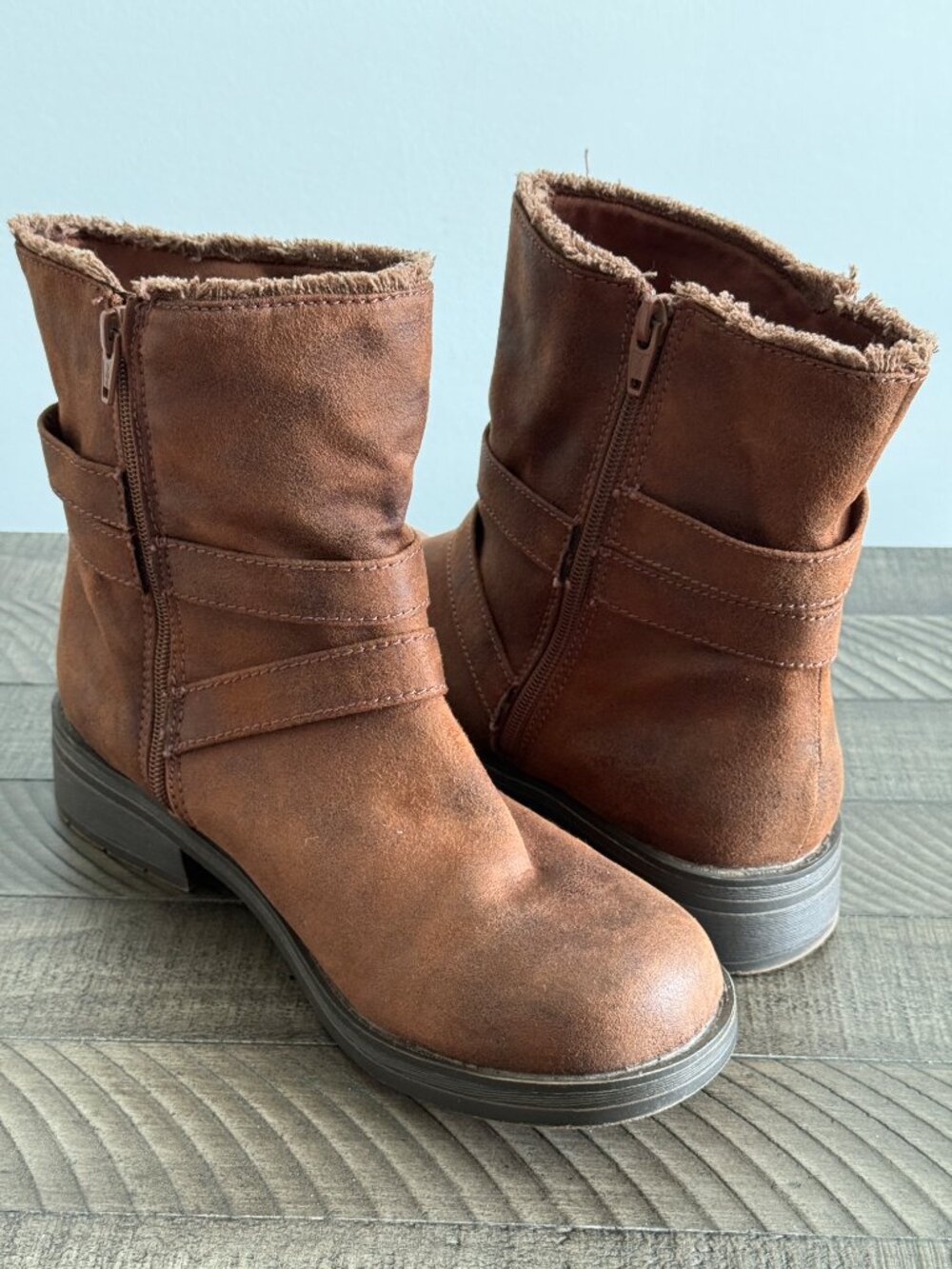 Makalu California Women’s Brown Buckle Ankle Boots Size 10 - Picture 7 of 11